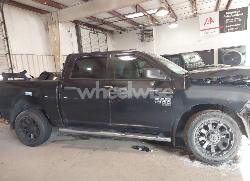 Photo 13 of 2019 Ram 1500 CLASSIC EXPRESS 4X4 5'7 BOX (VIN 1C6RR7KG3KS534804)