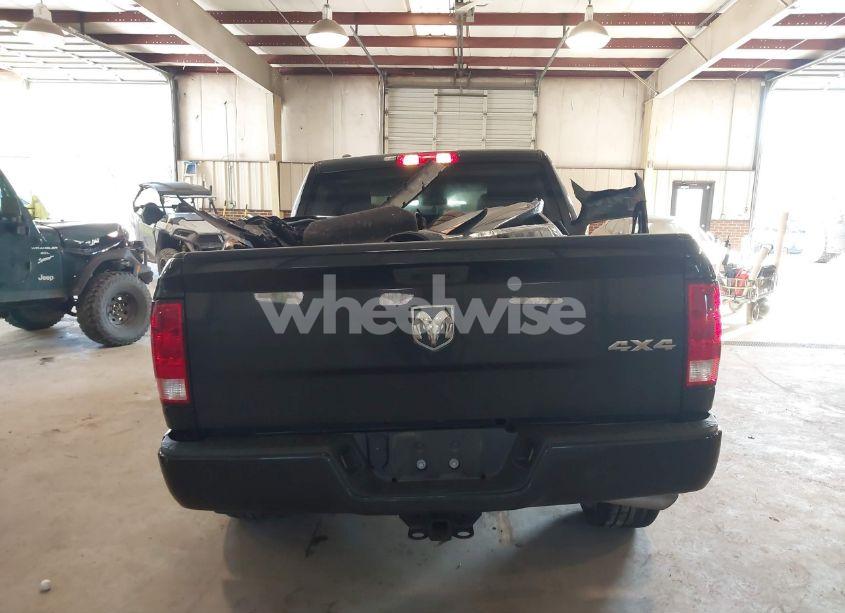 Photo 16 of 2019 Ram 1500 CLASSIC EXPRESS 4X4 5'7 BOX (VIN 1C6RR7KG3KS534804)