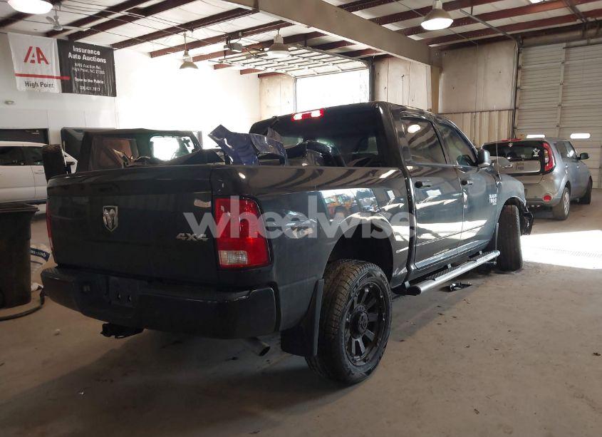 Photo 4 of 2019 Ram 1500 CLASSIC EXPRESS 4X4 5'7 BOX (VIN 1C6RR7KG3KS534804)