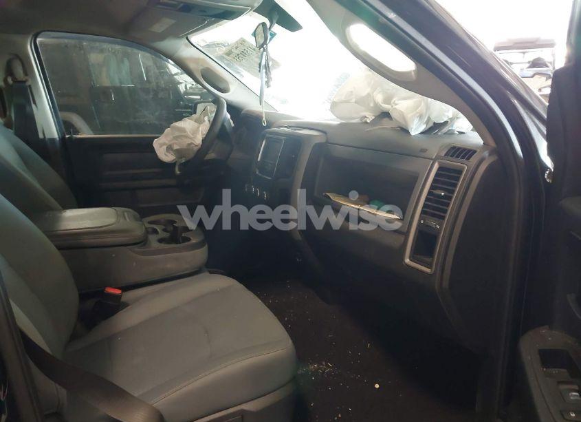 Photo 5 of 2019 Ram 1500 CLASSIC EXPRESS 4X4 5'7 BOX (VIN 1C6RR7KG3KS534804)