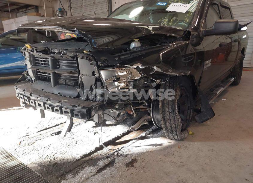 Photo 6 of 2019 Ram 1500 CLASSIC EXPRESS 4X4 5'7 BOX (VIN 1C6RR7KG3KS534804)