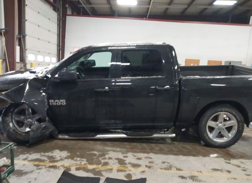 Photo 14 of 2018 Ram 1500 EXPRESS 4X4 5'7 BOX (VIN 1C6RR7KG4JS179379)