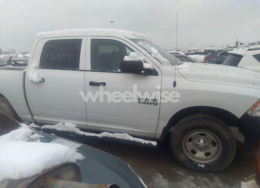 Photo 13 of 2017 Ram 1500 TRADESMAN 4X4 5'7" BOX (VIN 1C6RR7KG5HS587464)