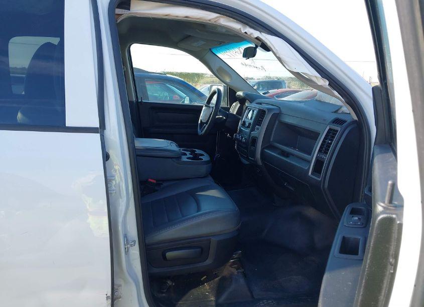 Photo 5 of 2017 Ram 1500 TRADESMAN 4X4 5'7 BOX (VIN 1C6RR7KG6HS813561)