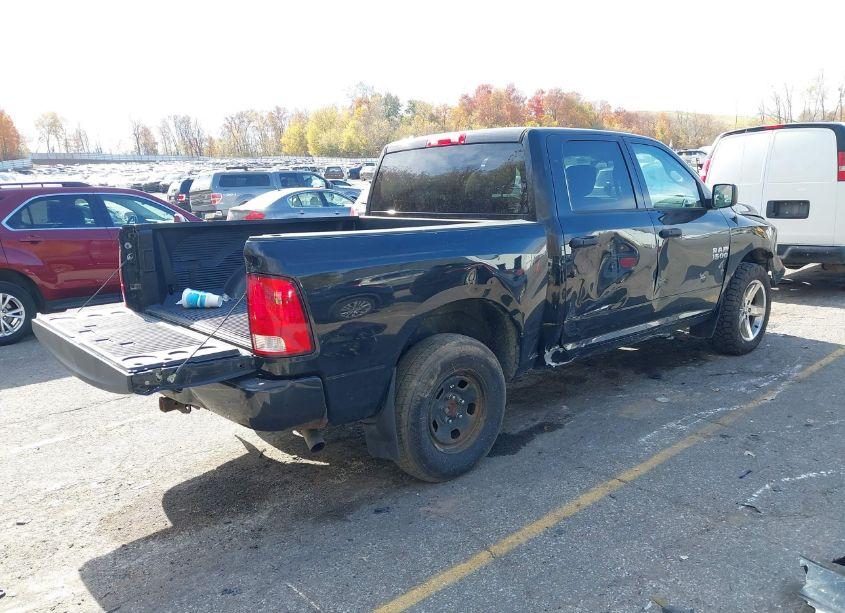 Photo 4 of 2017 Ram 1500 EXPRESS 4X4 5'7 BOX (VIN 1C6RR7KG7HS718118)