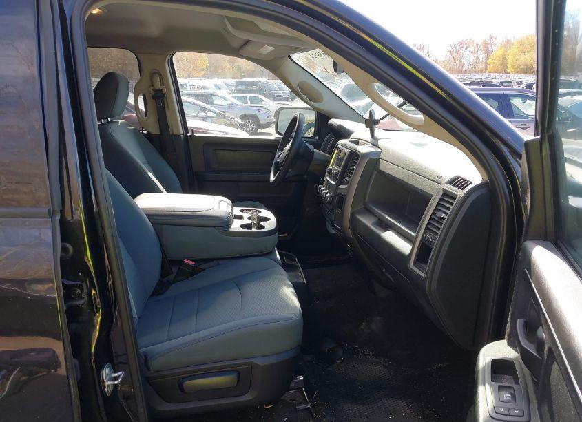 Photo 5 of 2017 Ram 1500 EXPRESS 4X4 5'7 BOX (VIN 1C6RR7KG7HS718118)