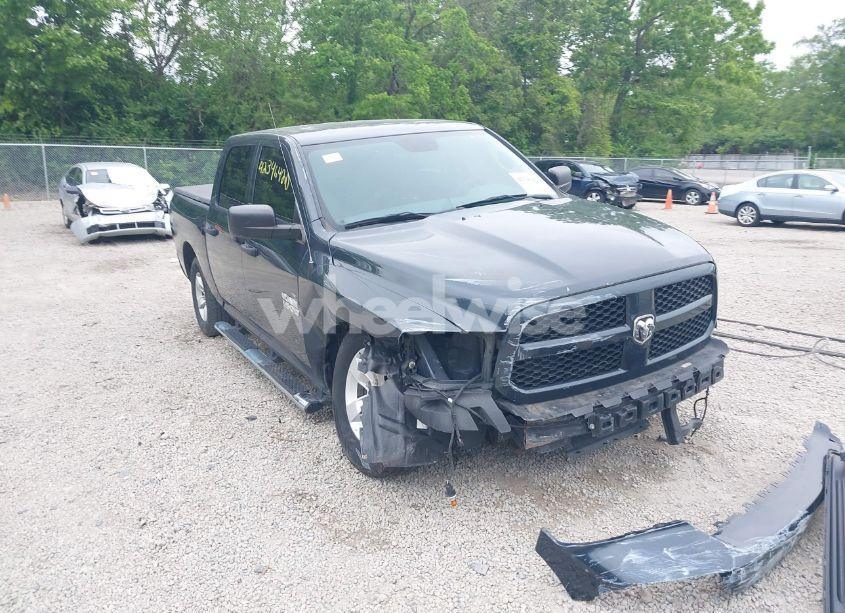 2017 Ram 1500 EXPRESS 4X4 5'7 BOX (VIN 1C6RR7KG9HS686899) main photo