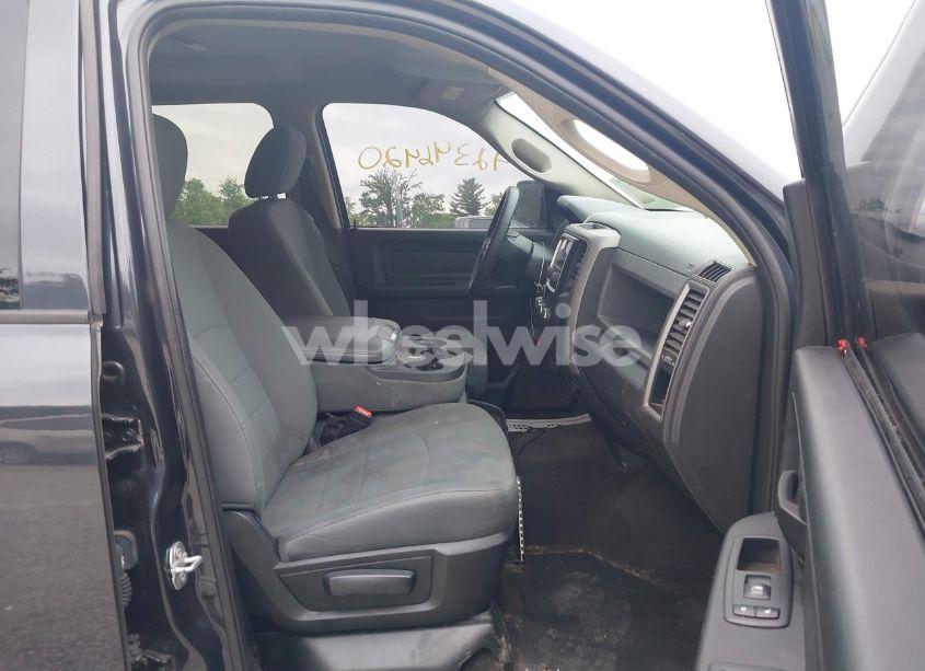 Photo 5 of 2017 Ram 1500 EXPRESS 4X4 5'7 BOX (VIN 1C6RR7KG9HS686899)