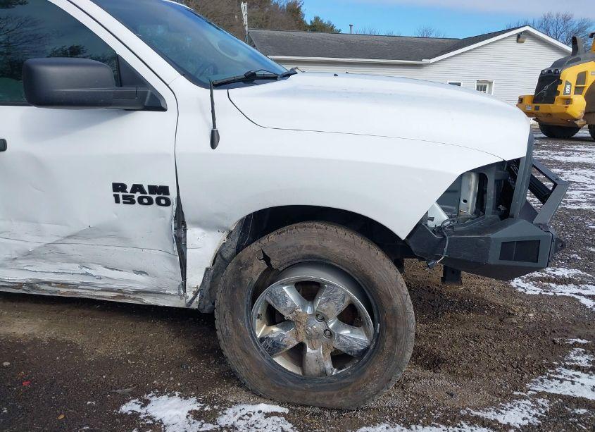 Photo 18 of 2017 Ram 1500 EXPRESS 4X4 5'7 BOX (VIN 1C6RR7KG9HS711963)