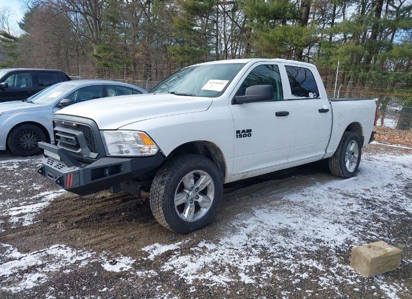 Photo 2 of 2017 Ram 1500 EXPRESS 4X4 5'7 BOX (VIN 1C6RR7KG9HS711963)