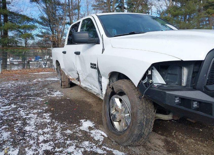 Photo 6 of 2017 Ram 1500 EXPRESS 4X4 5'7 BOX (VIN 1C6RR7KG9HS711963)