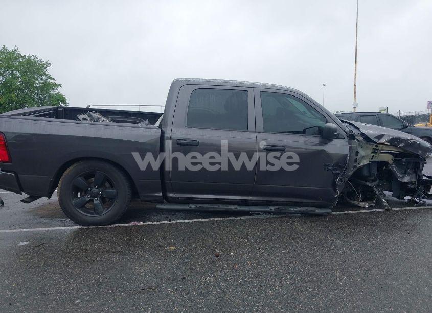 Photo 13 of 2019 Ram 1500 CLASSIC EXPRESS 4X4 5'7 BOX (VIN 1C6RR7KG9KS520387)