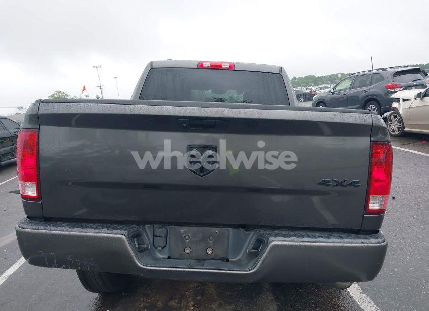 Photo 16 of 2019 Ram 1500 CLASSIC EXPRESS 4X4 5'7 BOX (VIN 1C6RR7KG9KS520387)