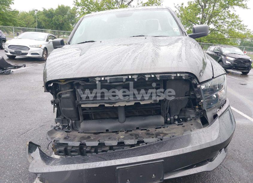 Photo 6 of 2019 Ram 1500 CLASSIC EXPRESS 4X4 5'7 BOX (VIN 1C6RR7KG9KS520387)