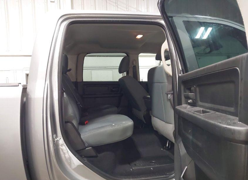 Photo 8 of 2019 Ram 1500 CLASSIC TRADESMAN 4X4 5'7 BOX (VIN 1C6RR7KM8KS751416)