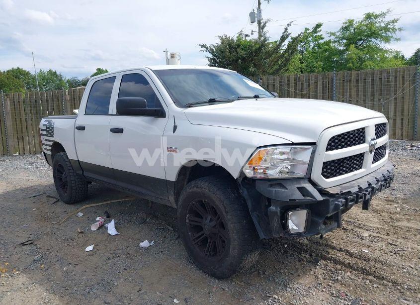 2015 Ram 1500 EXPRESS (VIN 1C6RR7KT0FS599158) main photo