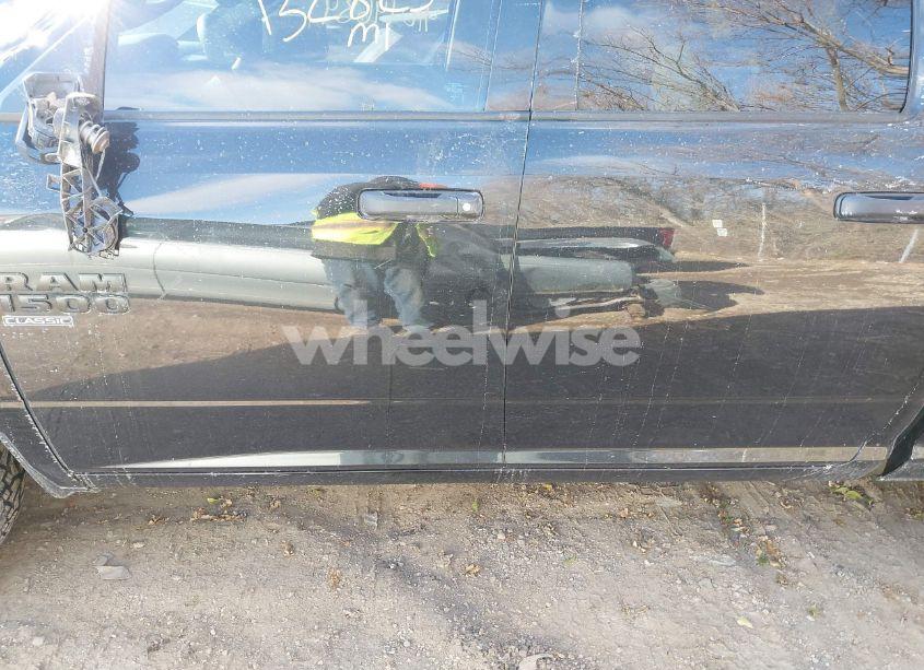 Photo 14 of 2019 Ram 1500 CLASSIC EXPRESS 4X4 5'7 BOX (VIN 1C6RR7KT0KS508822)