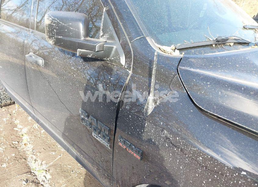 Photo 18 of 2019 Ram 1500 CLASSIC EXPRESS 4X4 5'7 BOX (VIN 1C6RR7KT0KS508822)