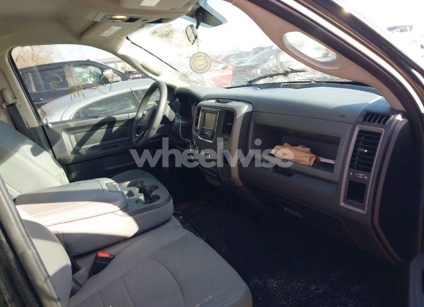 Photo 5 of 2019 Ram 1500 CLASSIC EXPRESS 4X4 5'7 BOX (VIN 1C6RR7KT0KS508822)