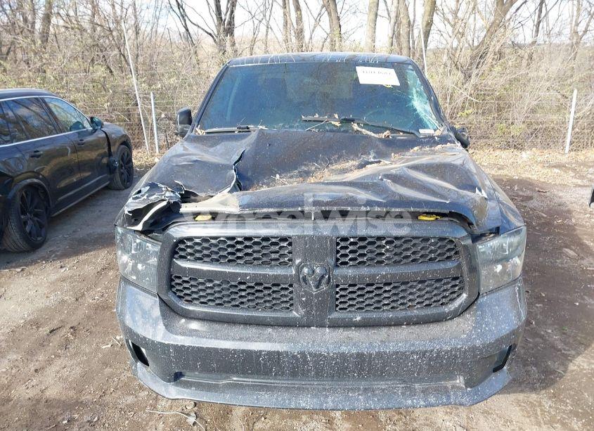 Photo 6 of 2019 Ram 1500 CLASSIC EXPRESS 4X4 5'7 BOX (VIN 1C6RR7KT0KS508822)