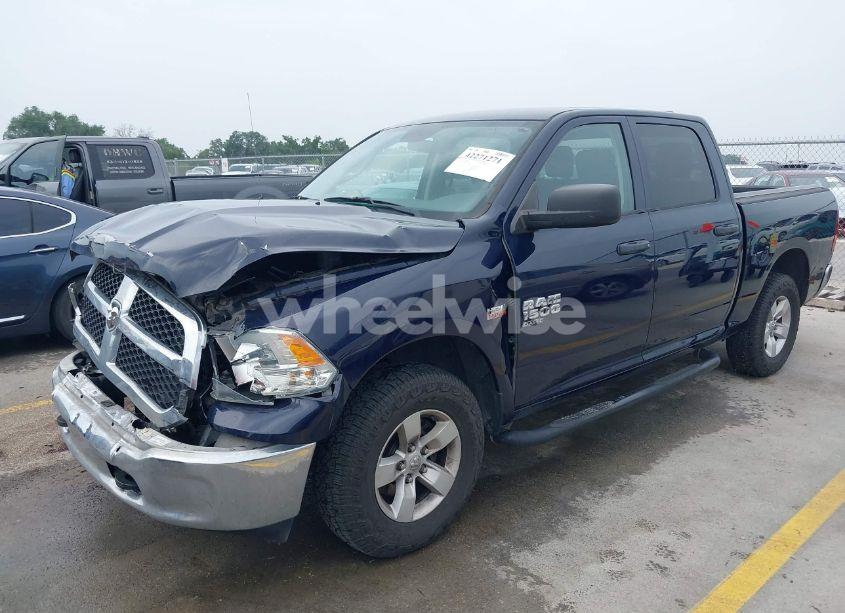 Photo 2 of 2019 Ram 1500 CLASSIC (VIN 1C6RR7KT0KS532487)