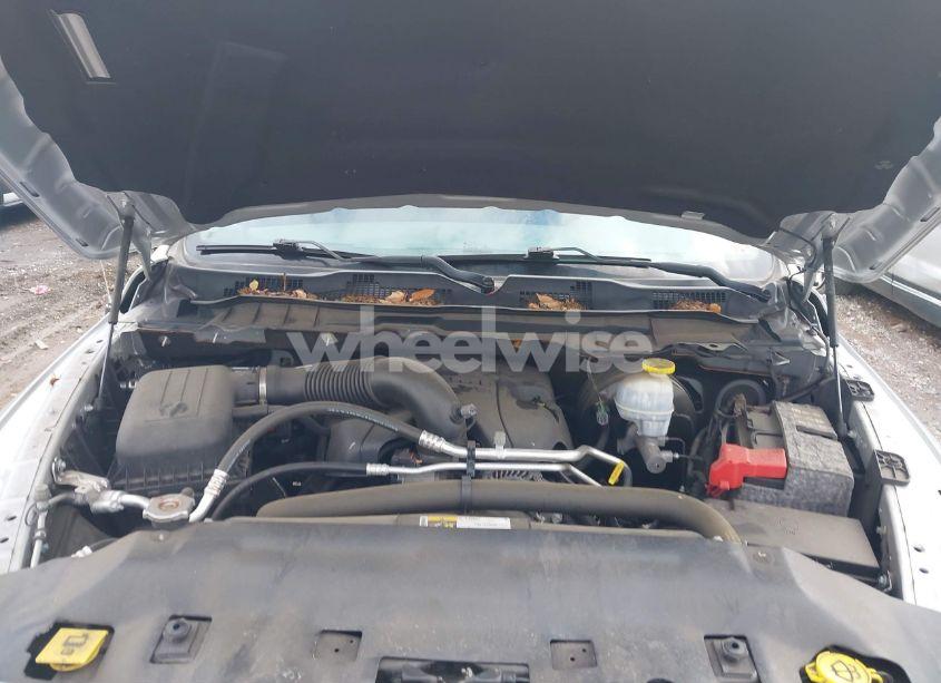 Photo 10 of 2019 Ram 1500 CLASSIC EXPRESS 4X4 5'7 BOX (VIN 1C6RR7KT0KS580815)