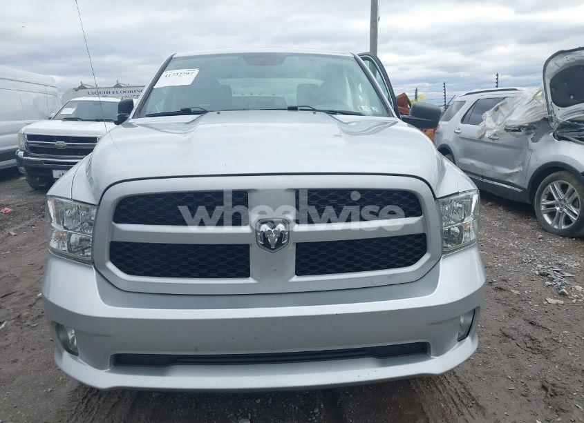 Photo 12 of 2019 Ram 1500 CLASSIC EXPRESS 4X4 5'7 BOX (VIN 1C6RR7KT0KS580815)