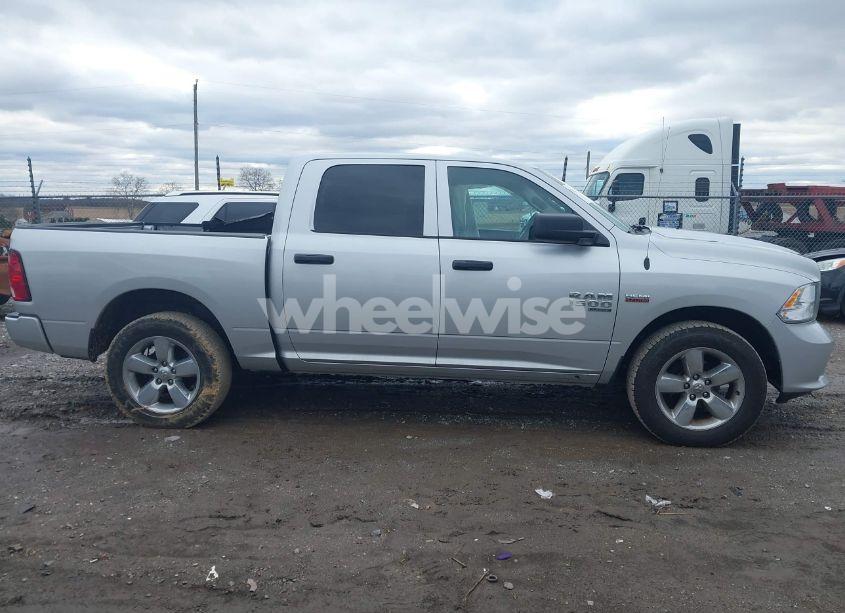 Photo 13 of 2019 Ram 1500 CLASSIC EXPRESS 4X4 5'7 BOX (VIN 1C6RR7KT0KS580815)