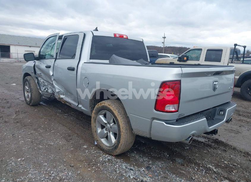 Photo 3 of 2019 Ram 1500 CLASSIC EXPRESS 4X4 5'7 BOX (VIN 1C6RR7KT0KS580815)