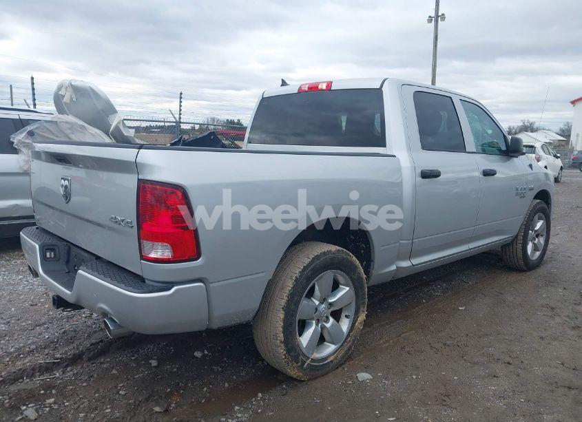 Photo 4 of 2019 Ram 1500 CLASSIC EXPRESS 4X4 5'7 BOX (VIN 1C6RR7KT0KS580815)