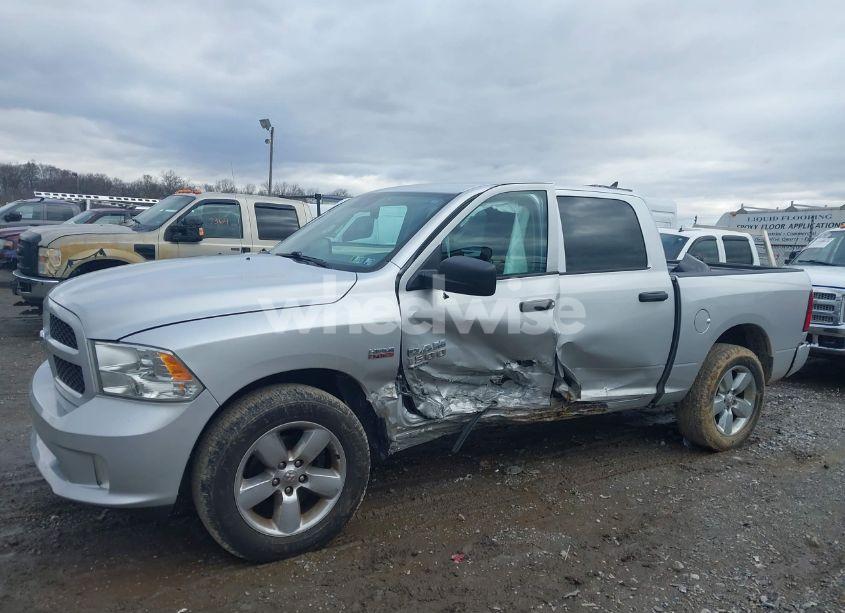 Photo 6 of 2019 Ram 1500 CLASSIC EXPRESS 4X4 5'7 BOX (VIN 1C6RR7KT0KS580815)