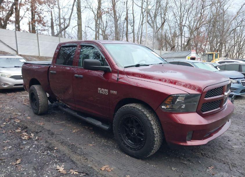 2017 Ram 1500 EXPRESS 4X4 5'7 BOX (VIN 1C6RR7KT1HS516436) main photo