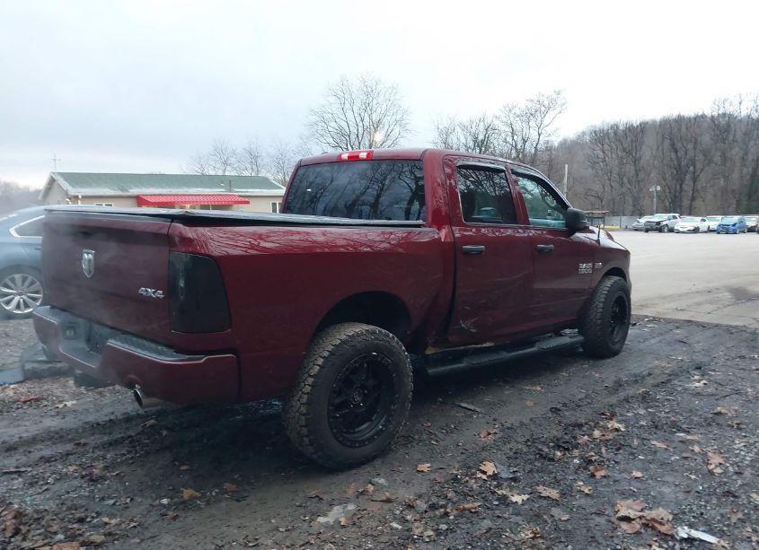 Photo 4 of 2017 Ram 1500 EXPRESS 4X4 5'7 BOX (VIN 1C6RR7KT1HS516436)