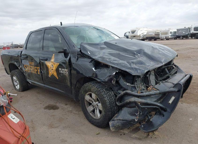 2019 Ram 1500 CLASSIC TRADESMAN 4X4 5'7 BOX (VIN 1C6RR7KT1KS667879) main photo