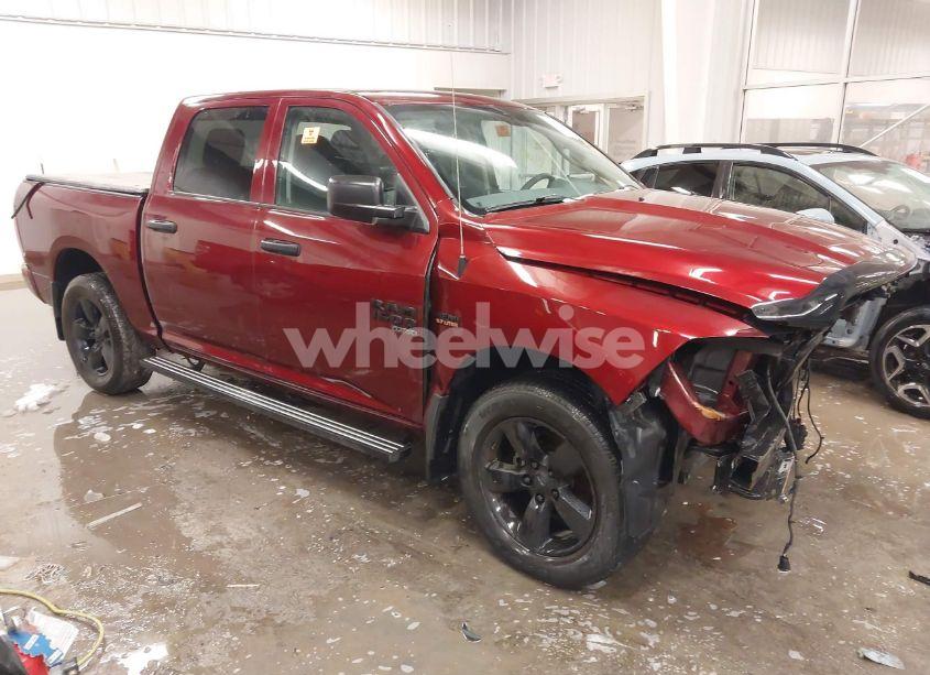 2019 Ram 1500 CLASSIC EXPRESS 4X4 5'7 BOX (VIN 1C6RR7KT3KS531401) main photo