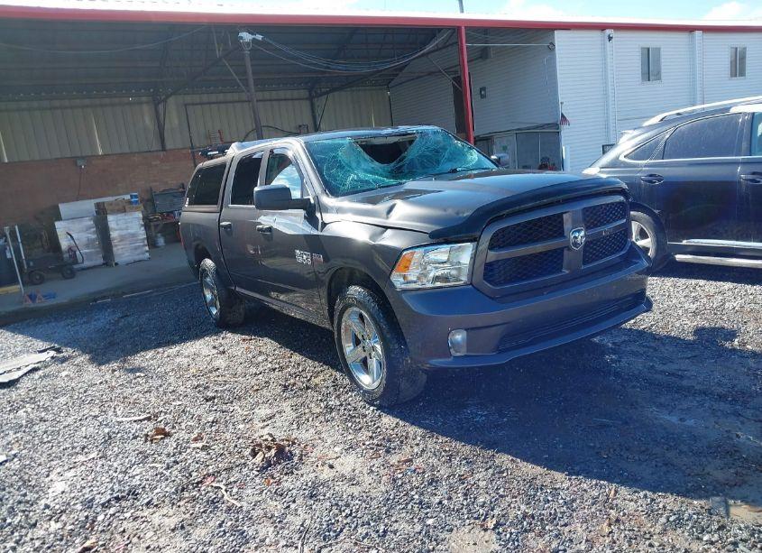 2018 Ram 1500 (VIN 1C6RR7KT4JS122760) main photo