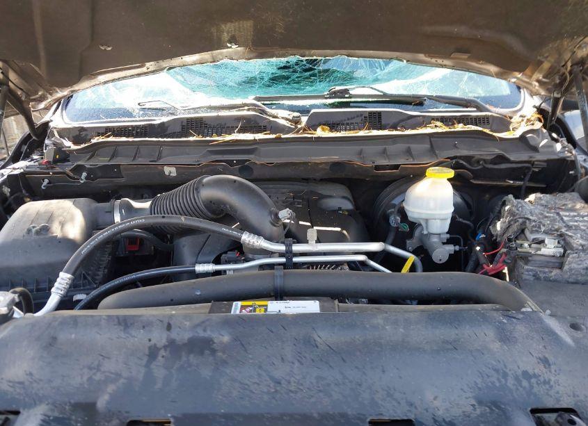 Photo 10 of 2018 Ram 1500 (VIN 1C6RR7KT4JS122760)