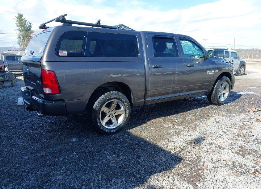 Photo 4 of 2018 Ram 1500 (VIN 1C6RR7KT4JS122760)