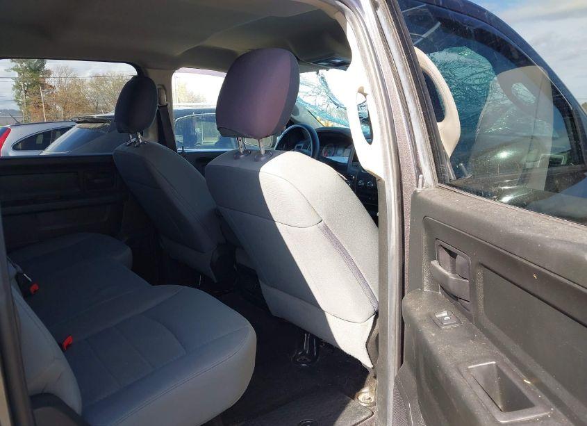 Photo 8 of 2018 Ram 1500 (VIN 1C6RR7KT4JS122760)