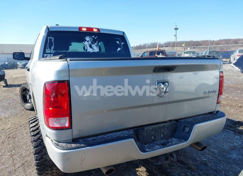 Photo 15 of 2018 Ram 1500 EXPRESS 4X4 5'7 BOX (VIN 1C6RR7KT4JS222745)