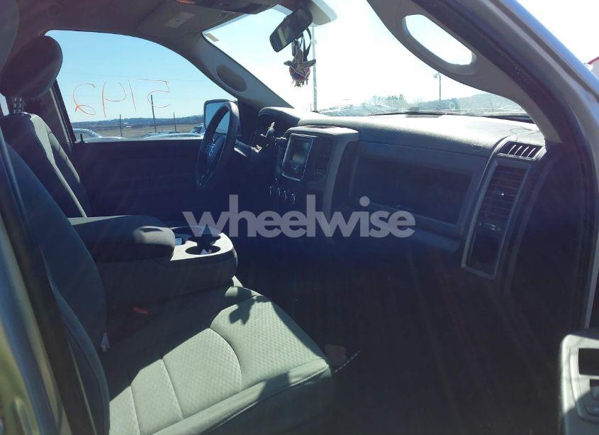 Photo 5 of 2018 Ram 1500 EXPRESS 4X4 5'7 BOX (VIN 1C6RR7KT4JS222745)