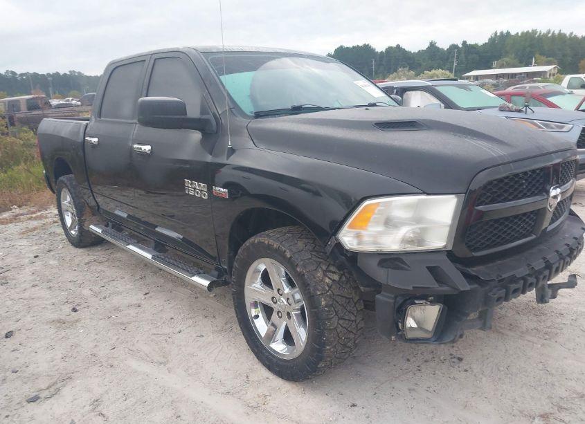 2015 Ram 1500 EXPRESS (VIN 1C6RR7KT5FS658026) main photo