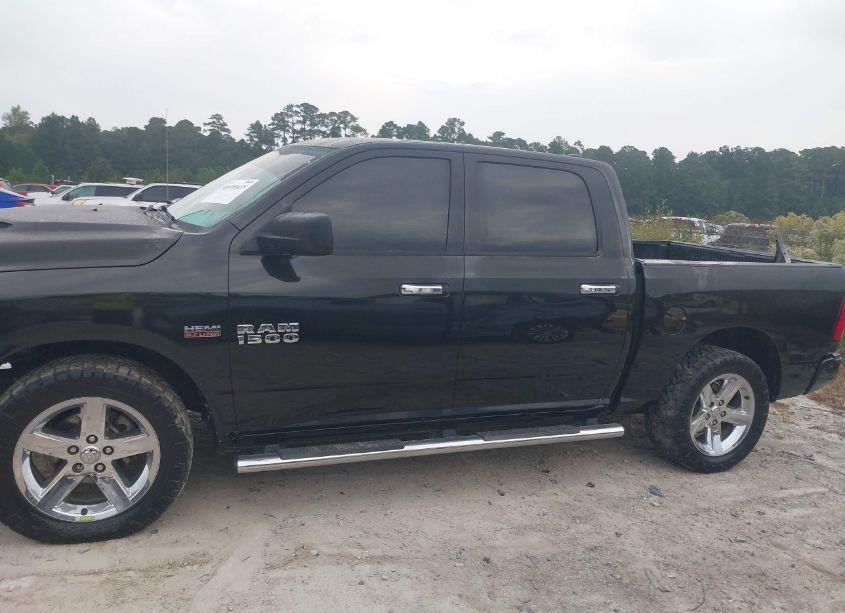 Photo 14 of 2015 Ram 1500 EXPRESS (VIN 1C6RR7KT5FS658026)