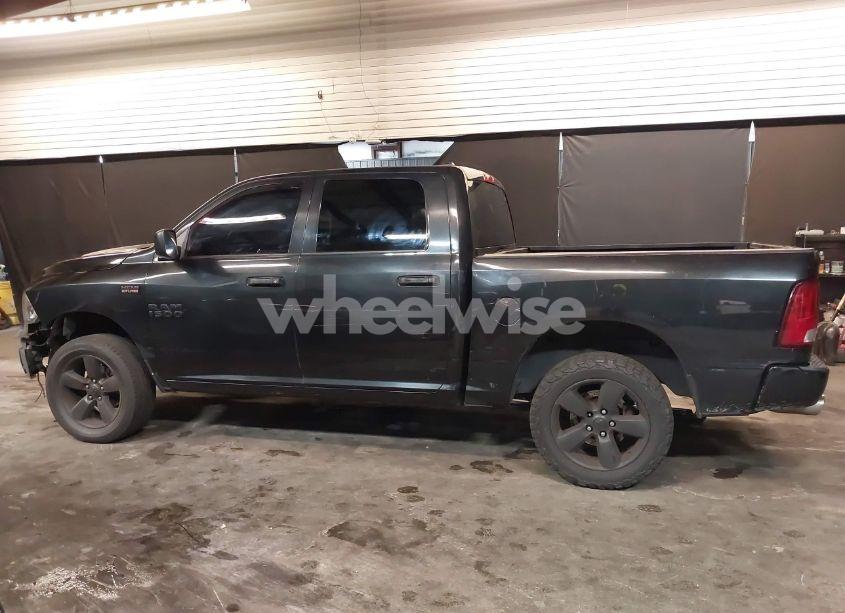 Photo 14 of 2016 Ram 1500 EXPRESS (VIN 1C6RR7KT5GS114966)