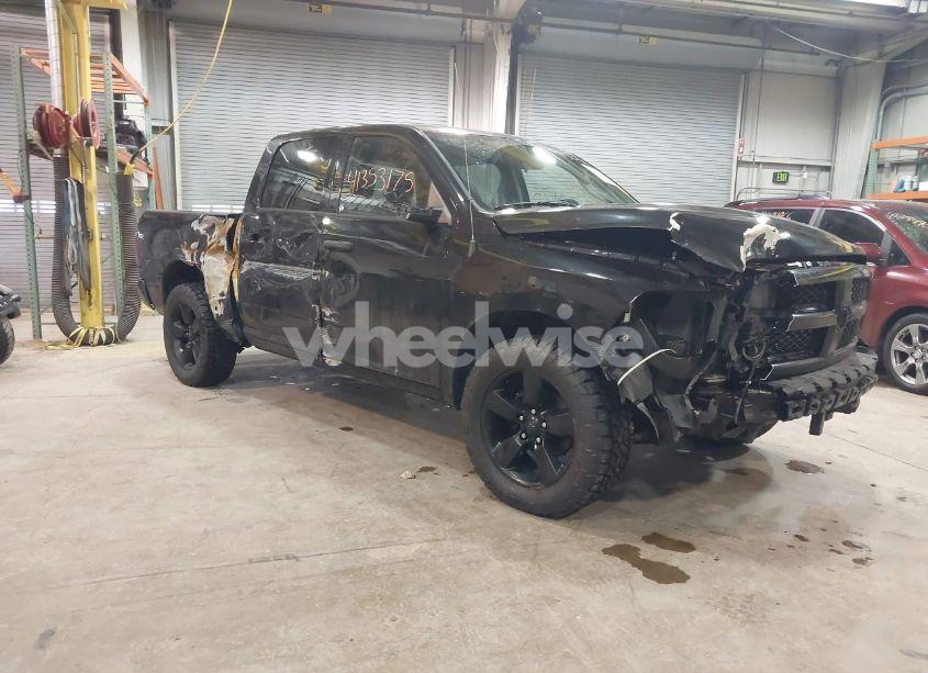 2015 Ram 1500 EXPRESS (VIN 1C6RR7KT6FS667639) main photo