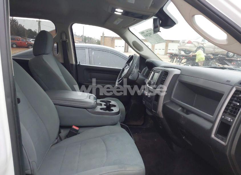 Photo 5 of 2016 Ram 1500 EXPRESS (VIN 1C6RR7KT6GS157065)