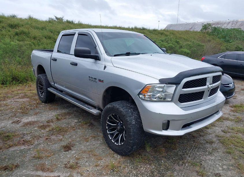 2015 Ram 1500 EXPRESS (VIN 1C6RR7KT8FS758136) main photo