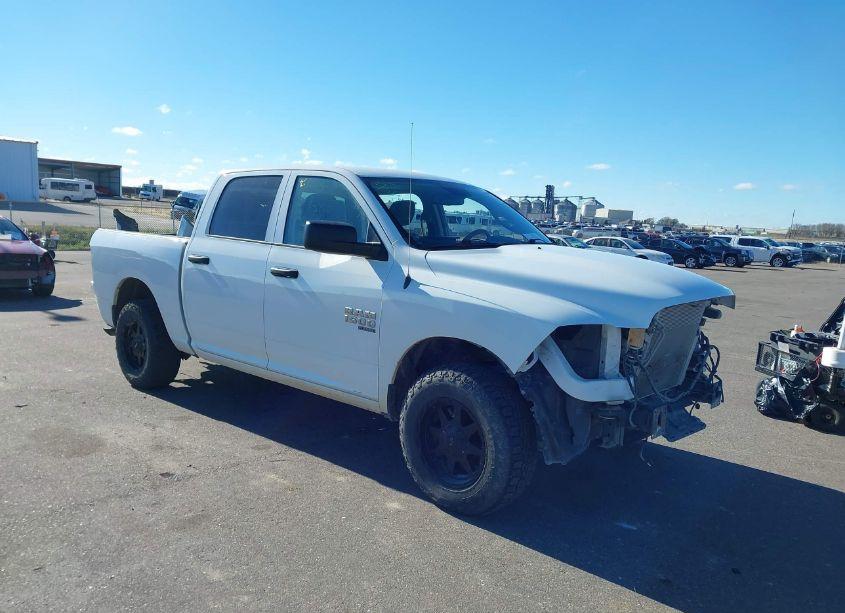 2019 Ram 1500 CLASSIC TRADESMAN 4X4 5'7 BOX (VIN 1C6RR7KT8KS598852) main photo