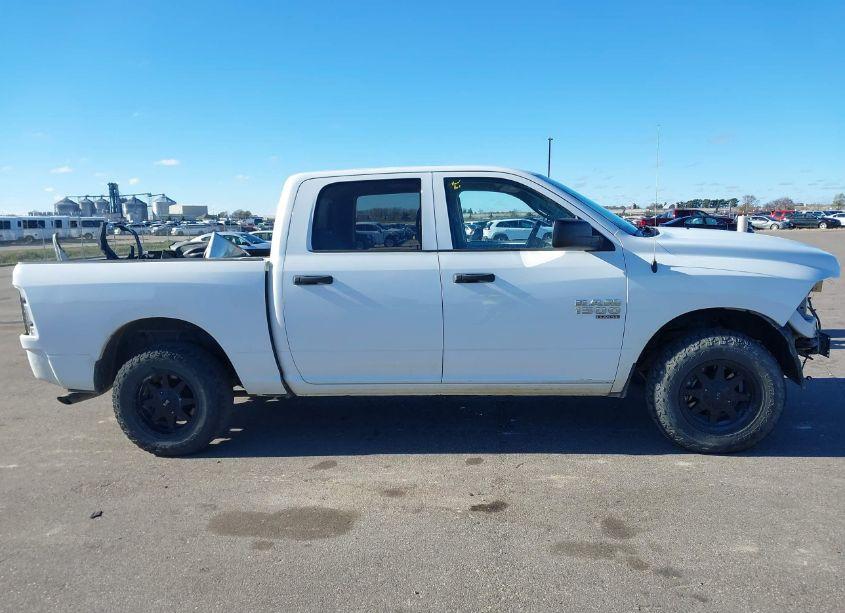 Photo 14 of 2019 Ram 1500 CLASSIC TRADESMAN 4X4 5'7 BOX (VIN 1C6RR7KT8KS598852)