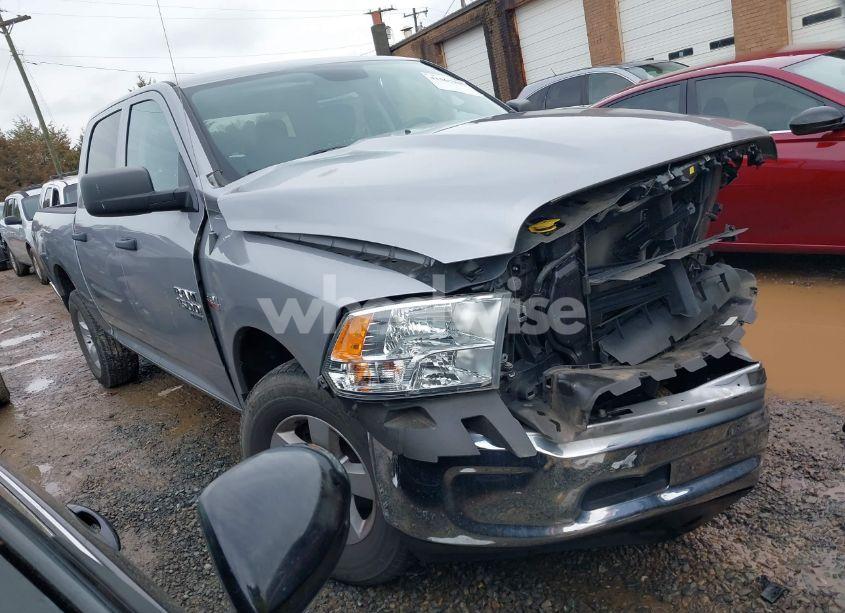 2019 Ram 1500 CLASSIC TRADESMAN 4X4 5'7 BOX (VIN 1C6RR7KT8KS742948) main photo